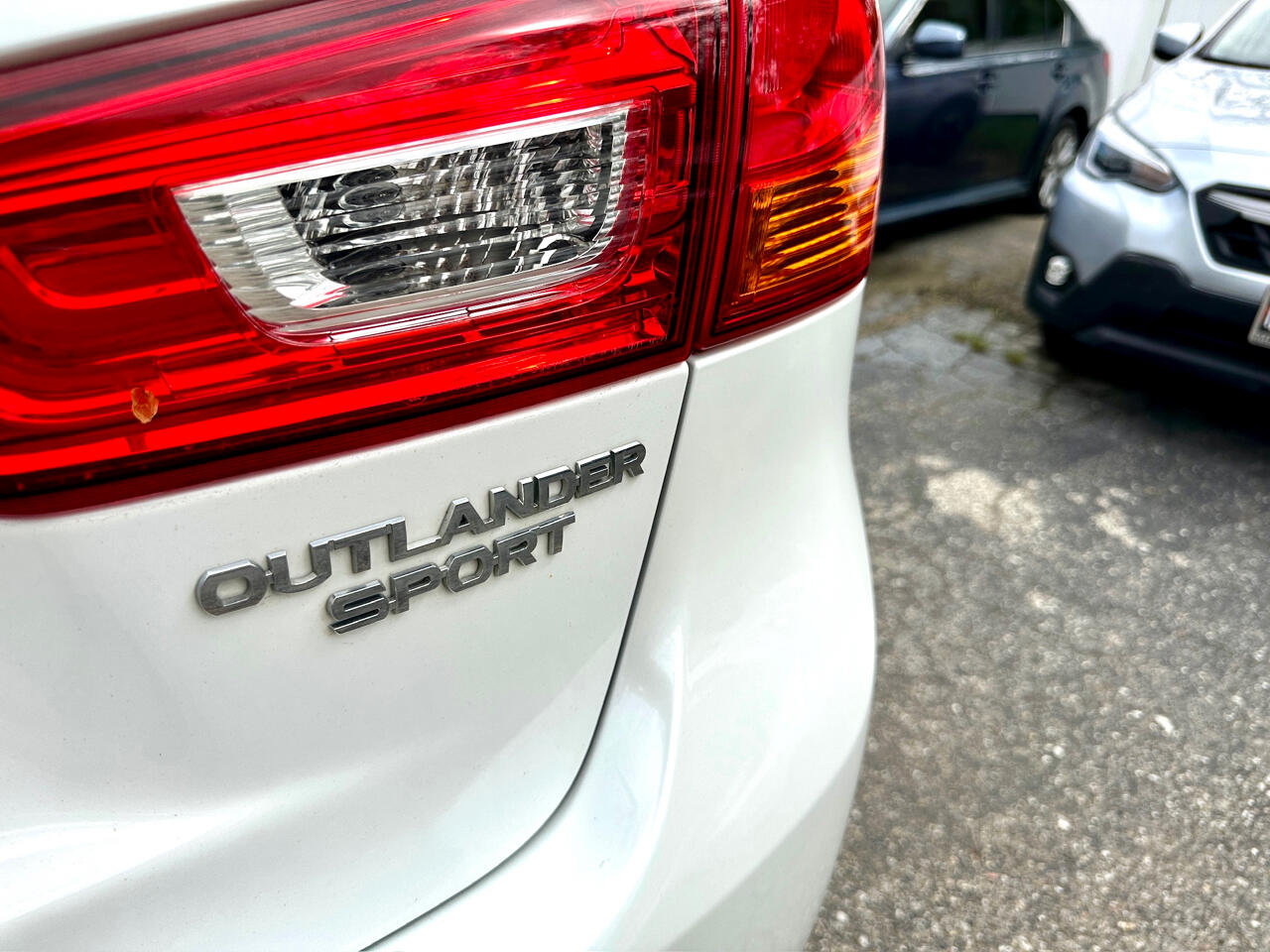 Vehicle image 38 of 40