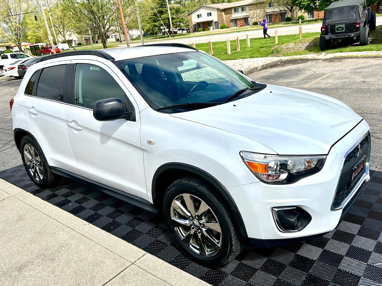 Vehicle image 5 of 40