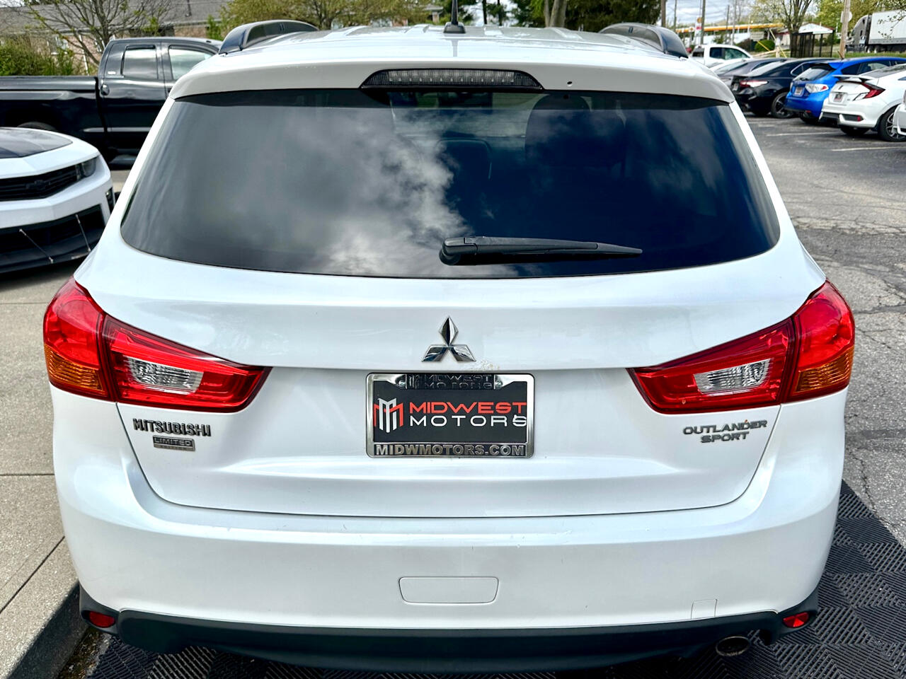 Vehicle image 9 of 40