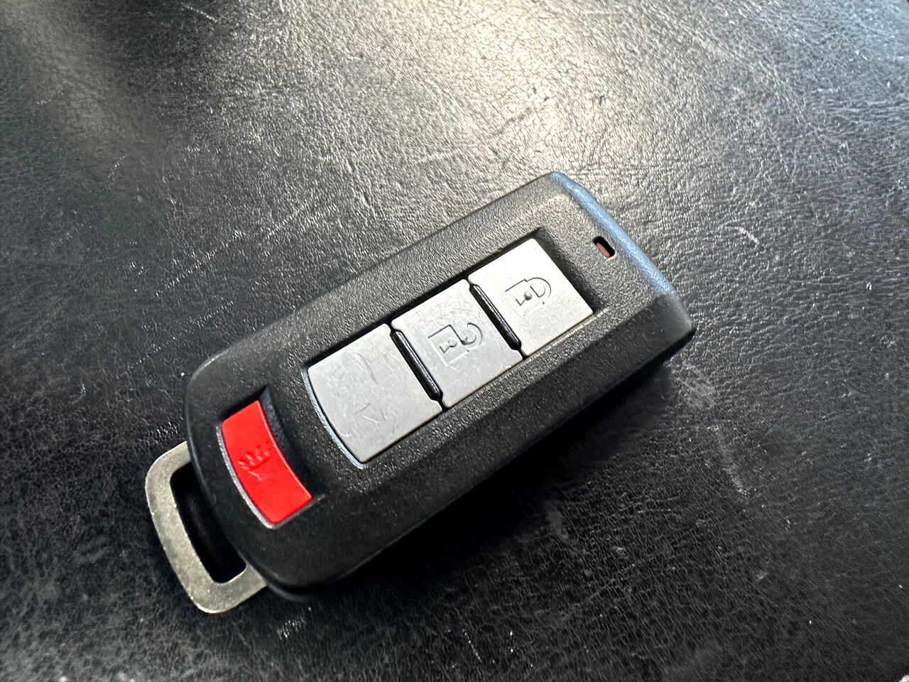 Vehicle image 36 of 40