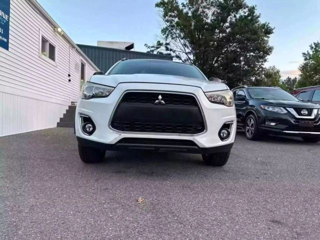Vehicle image 2 of 36