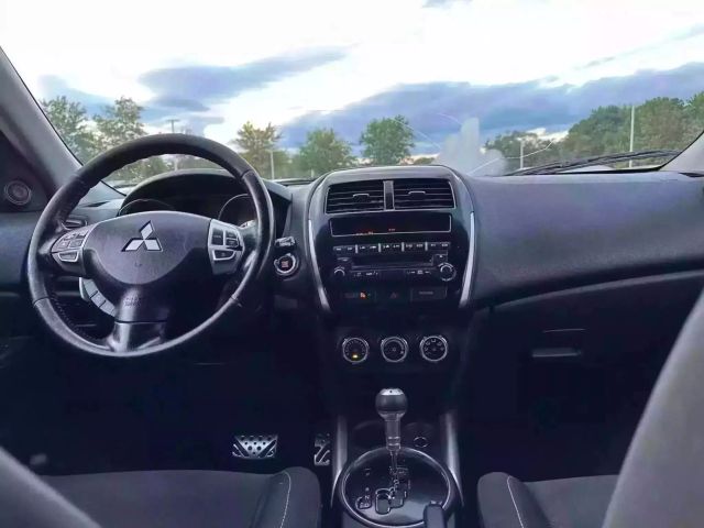 Vehicle image 16 of 36