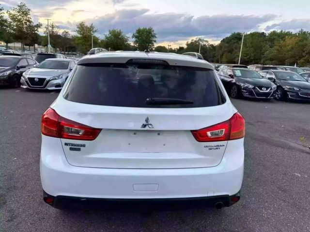 Vehicle image 5 of 36