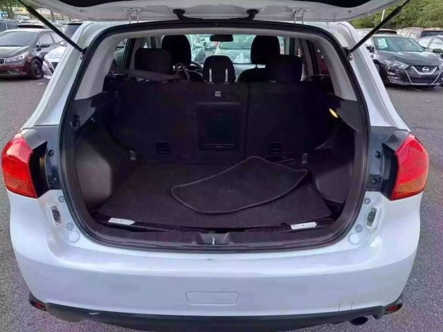Vehicle image 13 of 36