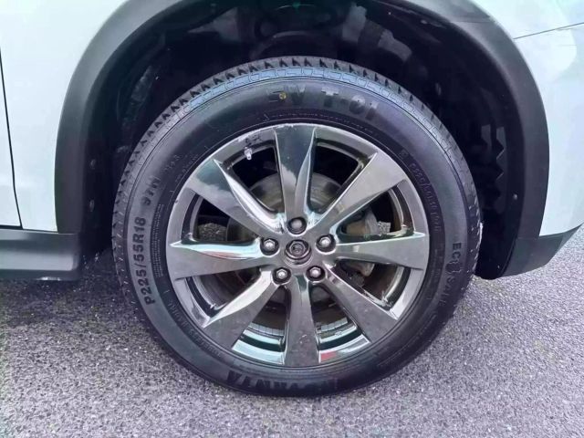 Vehicle image 34 of 36