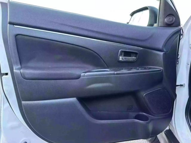 Vehicle image 9 of 36