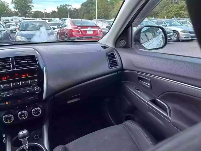 Vehicle image 26 of 36