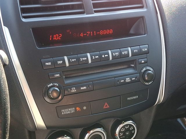Vehicle image 17 of 31