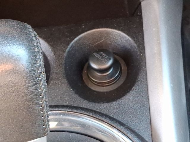 Vehicle image 24 of 31