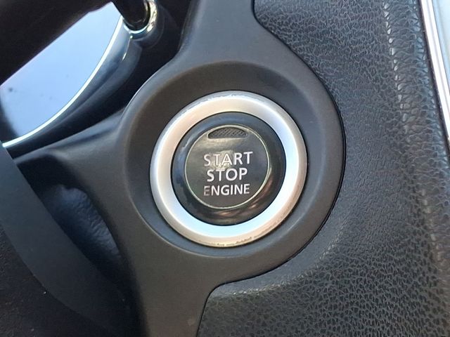 Vehicle image 22 of 31
