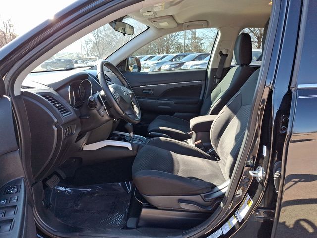 Vehicle image 14 of 31