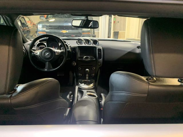 Vehicle image 12 of 29