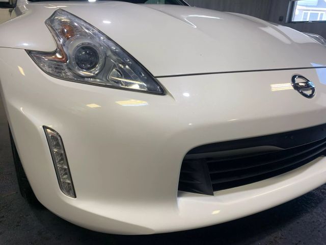 Vehicle image 17 of 29