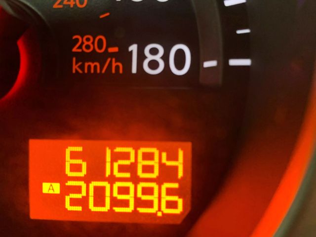 Vehicle image 21 of 29