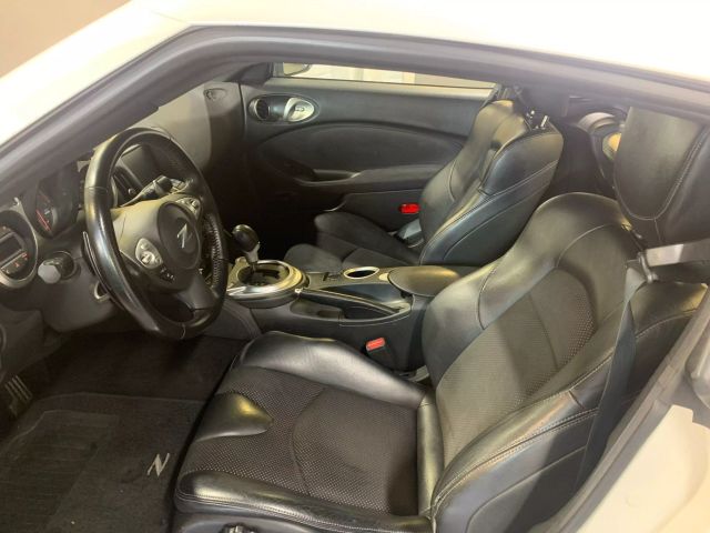 Vehicle image 9 of 29