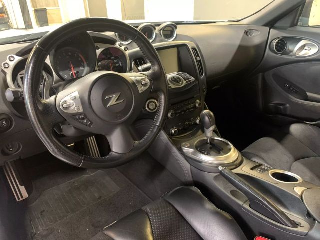 Vehicle image 10 of 29