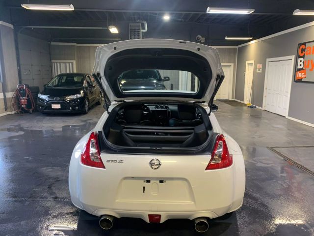 Vehicle image 13 of 29