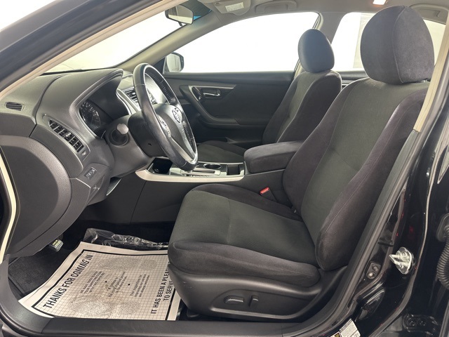 Vehicle image 13 of 21