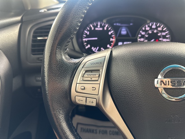 Vehicle image 16 of 21