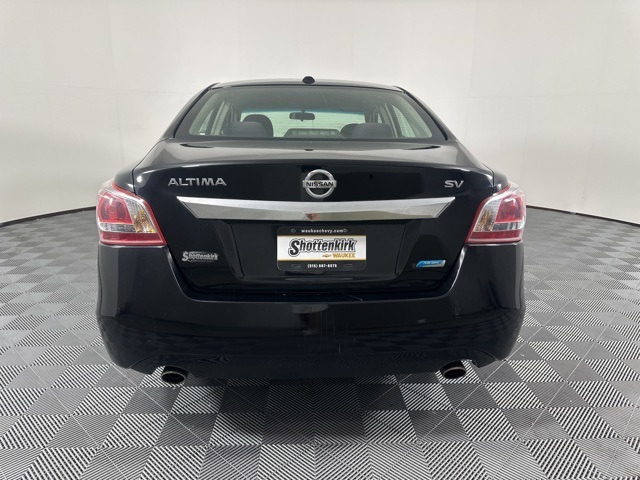 Vehicle image 6 of 21