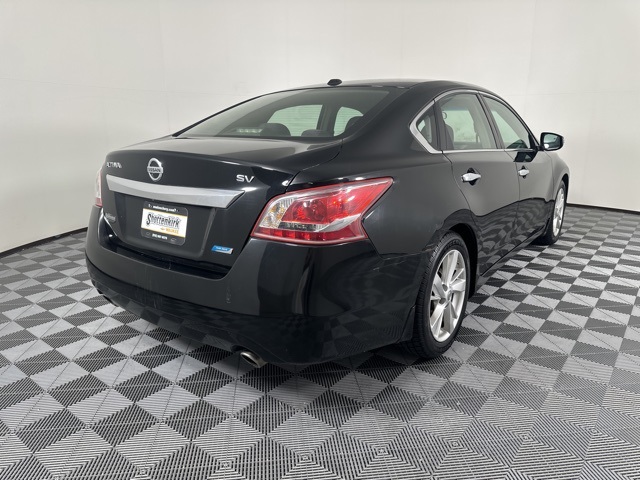 Vehicle image 5 of 21