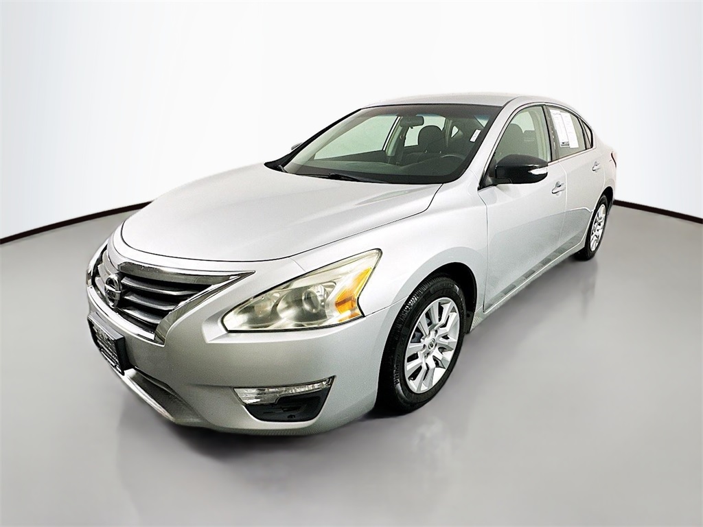 2013 Nissan Altima 2.5 S Image 1 of 29