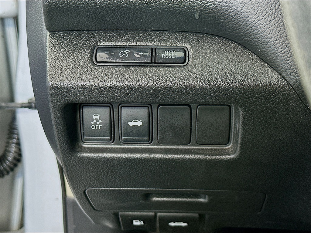 2013 Nissan Altima 2.5 S Image 26 of 29