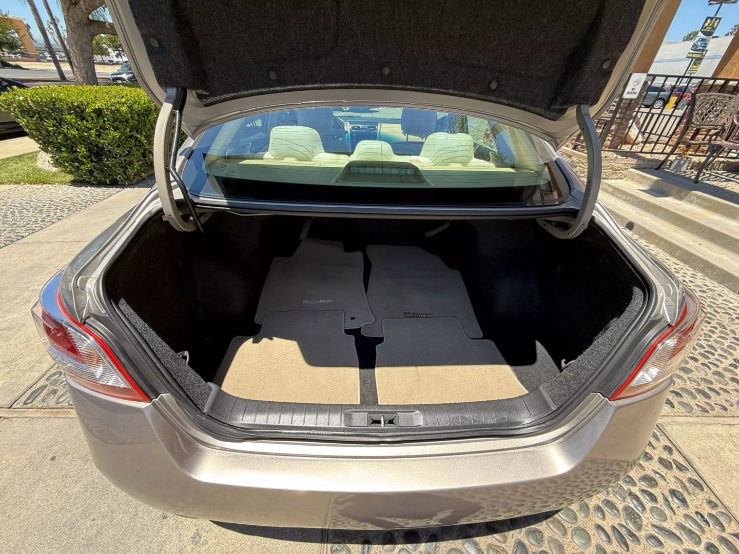 Vehicle image 12 of 37