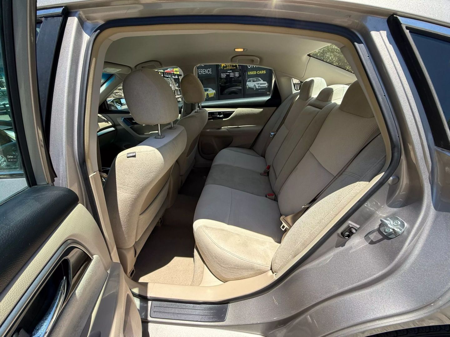 Vehicle image 19 of 37