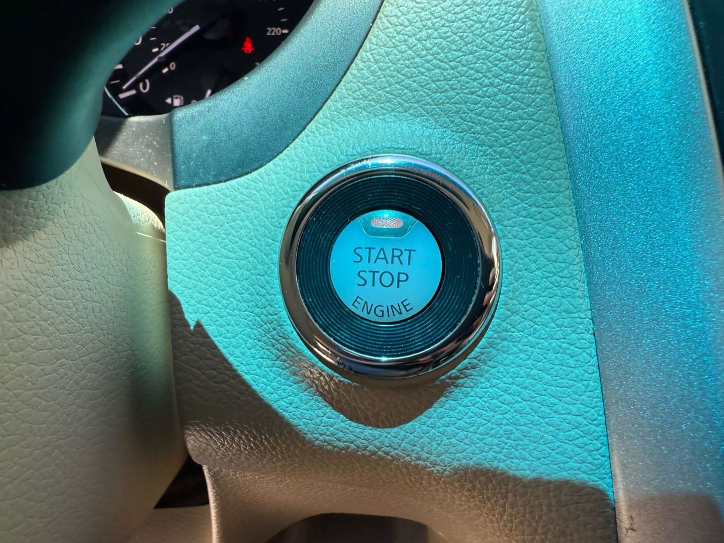 Vehicle image 28 of 37
