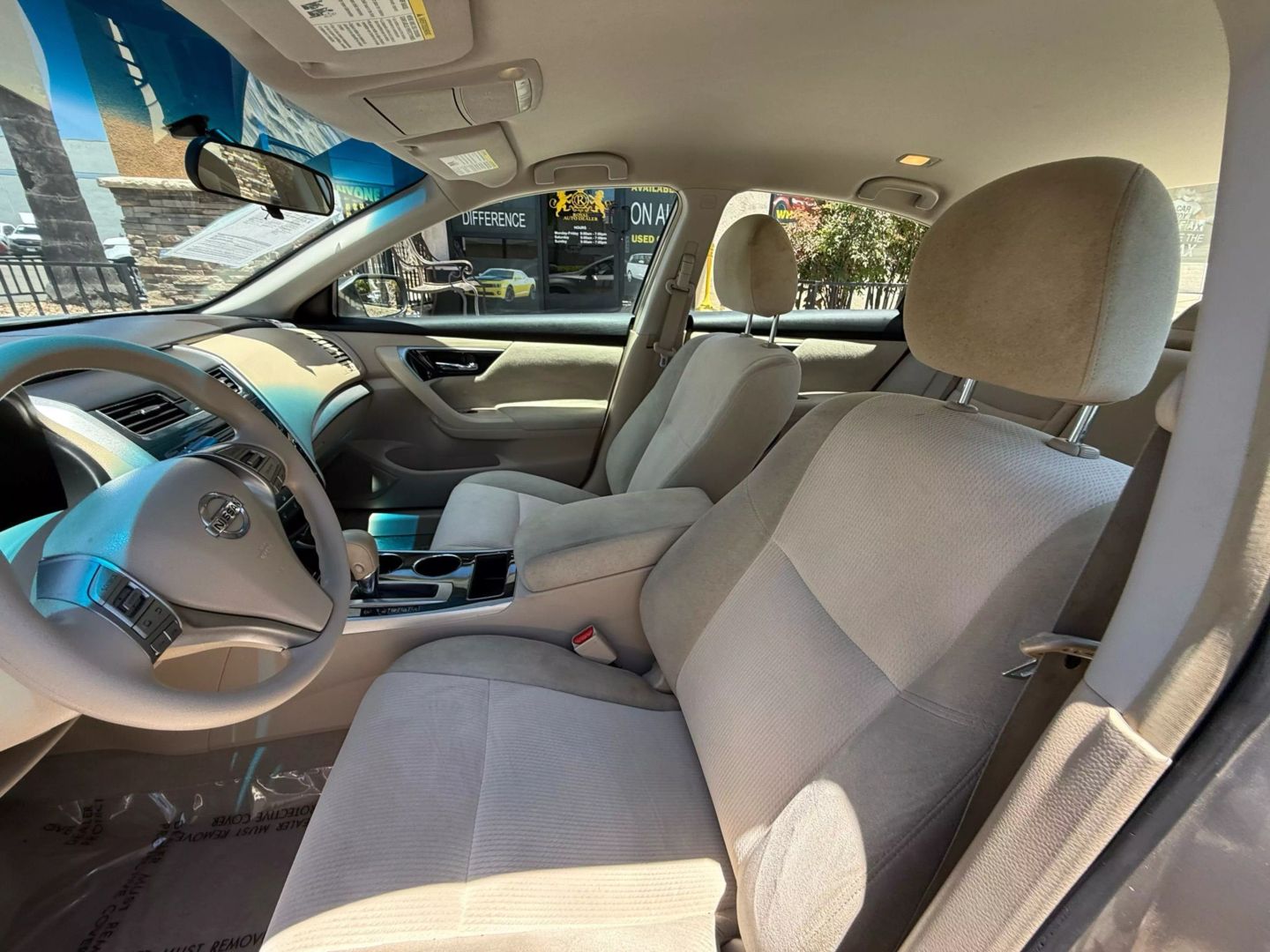 Vehicle image 21 of 37