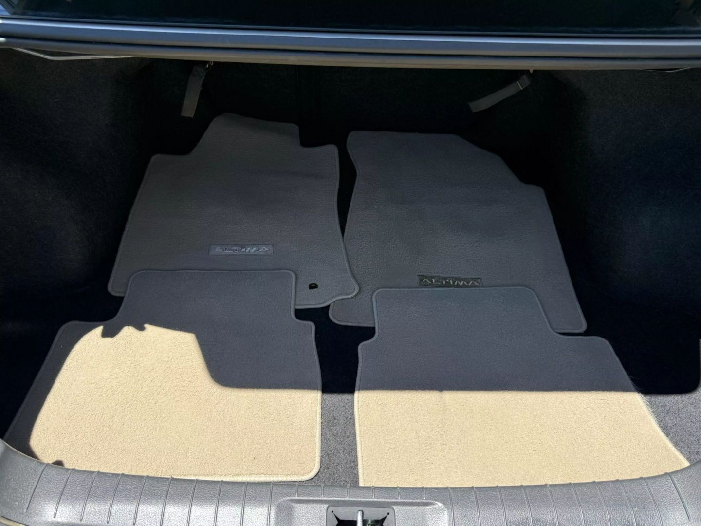 Vehicle image 13 of 37