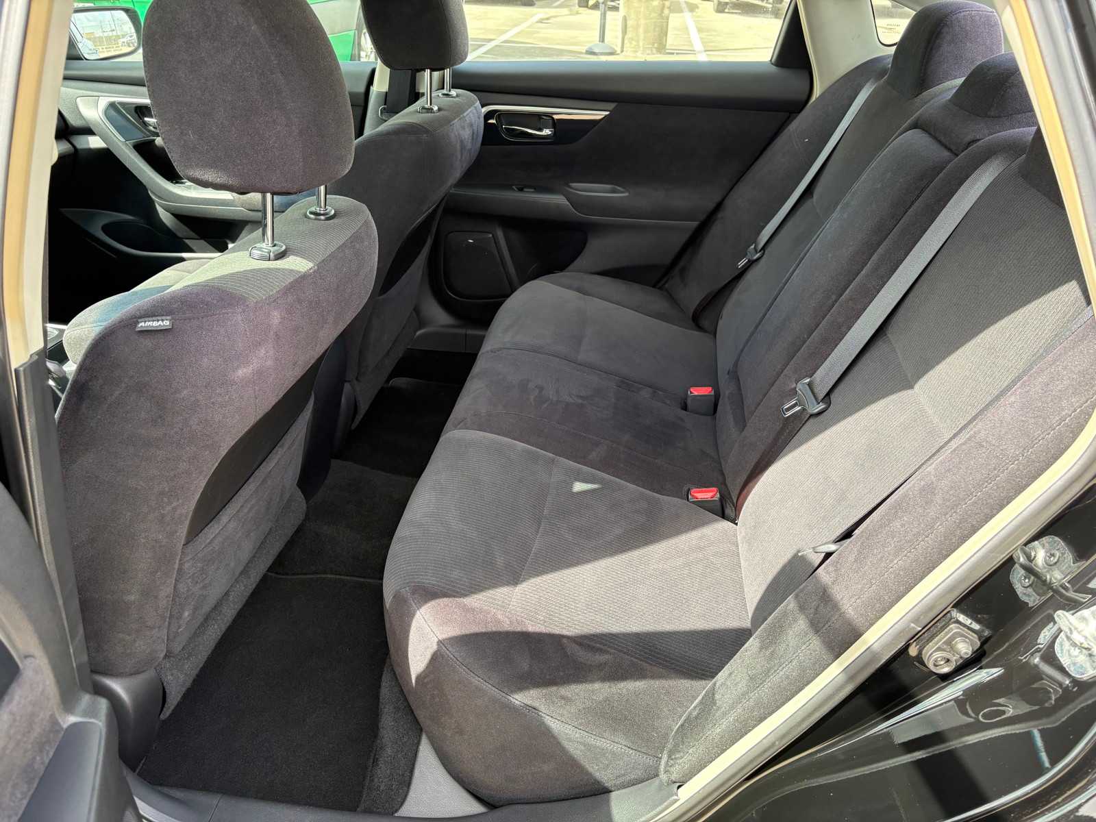 Vehicle image 11 of 22