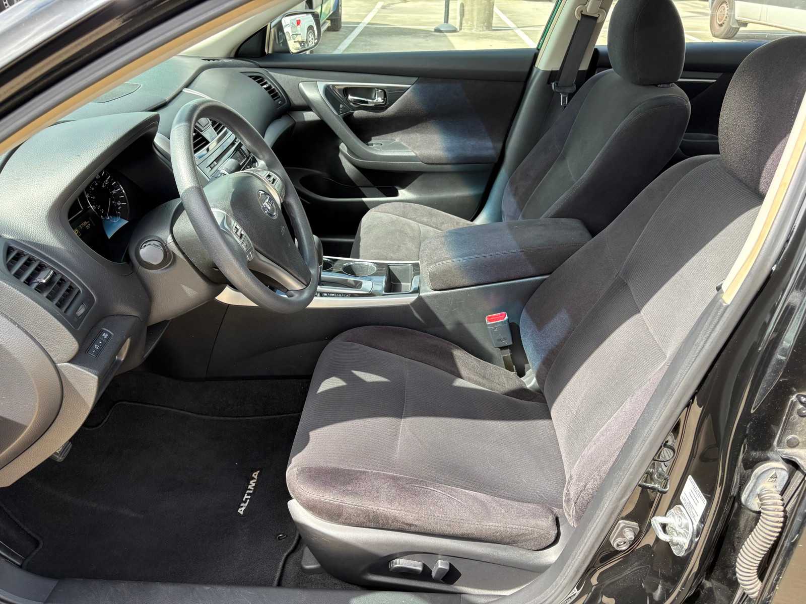Vehicle image 12 of 22