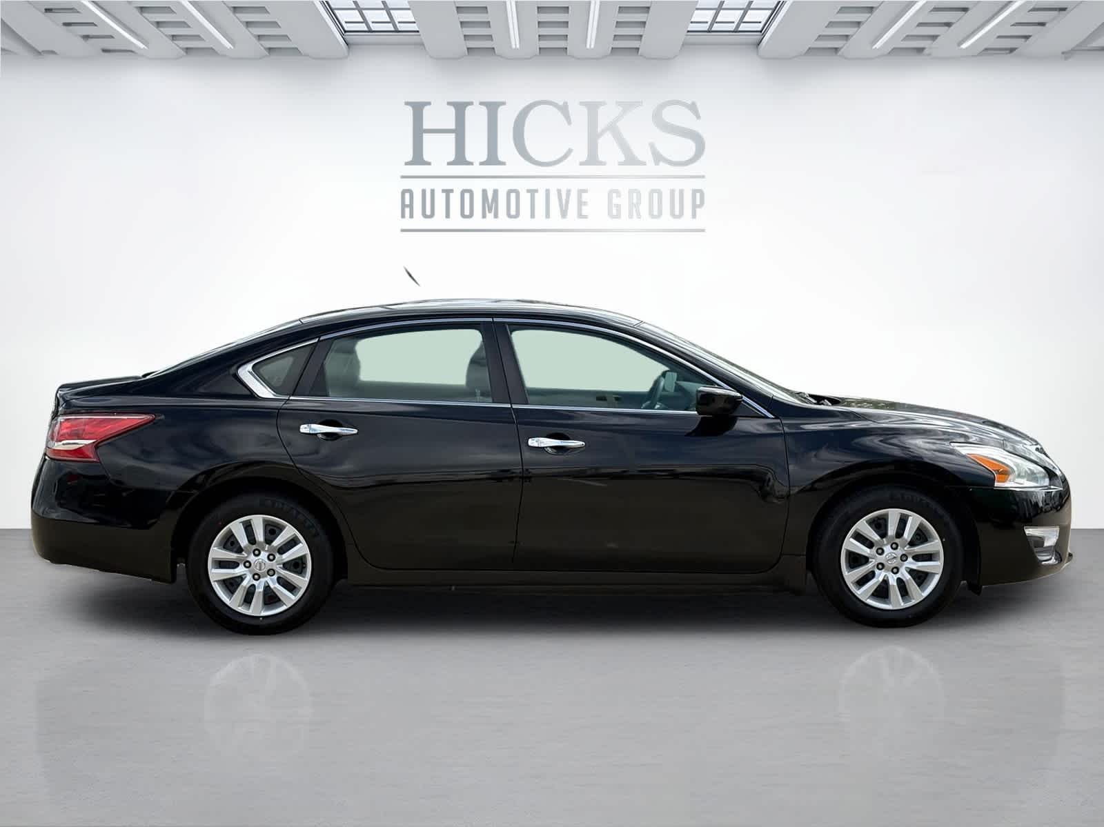 Vehicle image 4 of 22