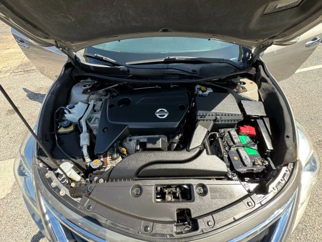 2013 Nissan Altima 2.5 SL Image 10 of 20