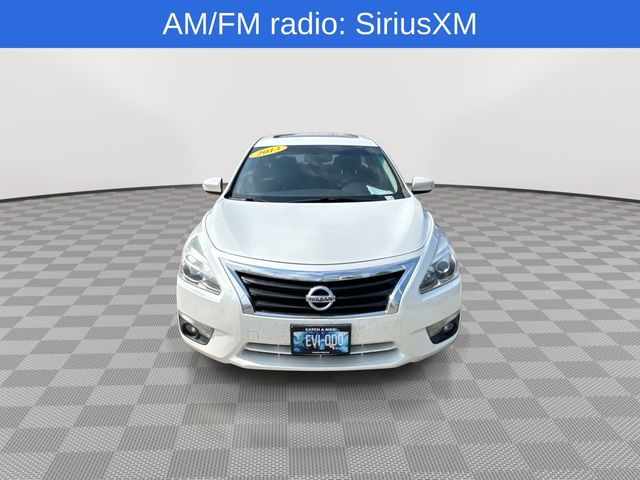 2013 Nissan Altima 3.5 SV Image 3 of 28