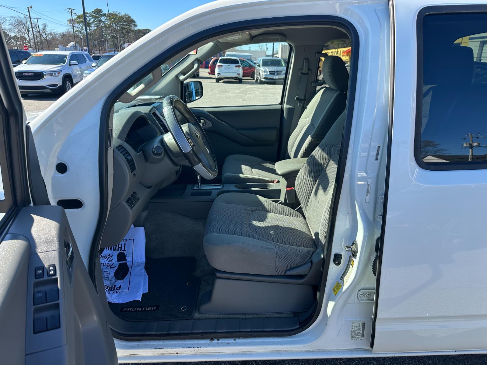 Vehicle image 16 of 27