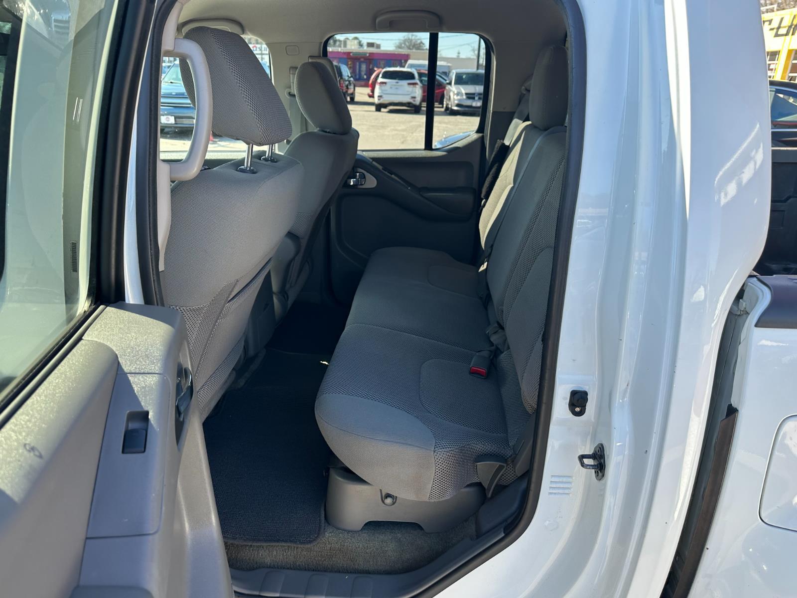 Vehicle image 20 of 27