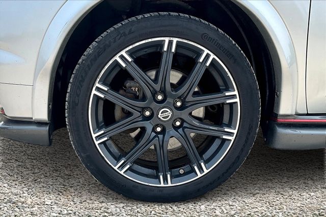 Vehicle image 7 of 32