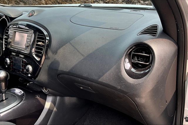 Vehicle image 14 of 32