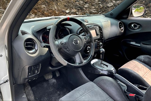 Vehicle image 12 of 32