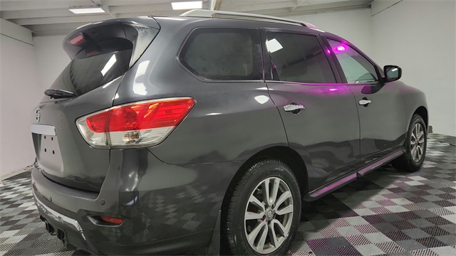 Vehicle image 8 of 26
