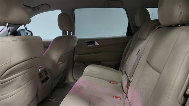 Vehicle image 20 of 26