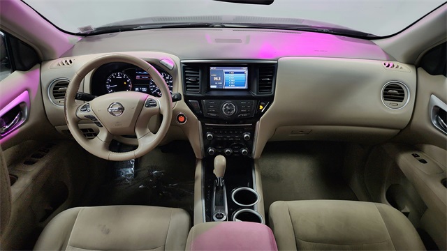 Vehicle image 19 of 26