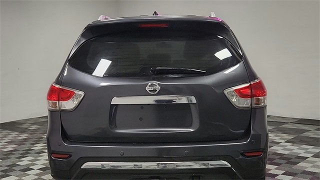 Vehicle image 10 of 26