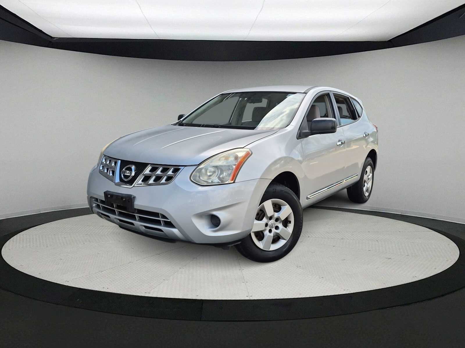 2013 Nissan Rogue S Image 2 of 26