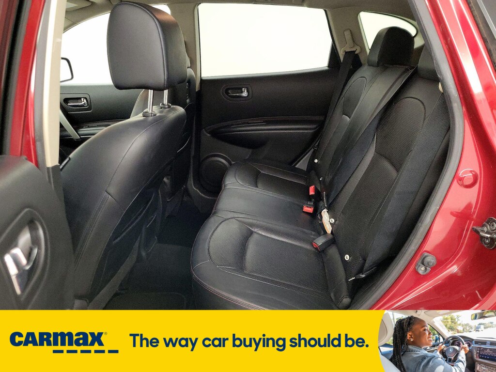 Vehicle image 13 of 29