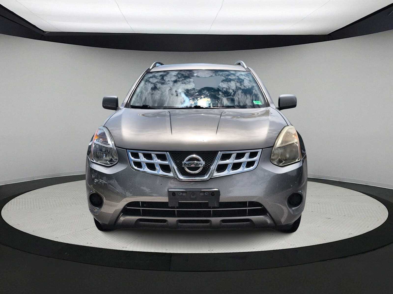 2013 Nissan Rogue SV Image 3 of 33