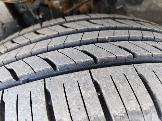 Vehicle image 22 of 63